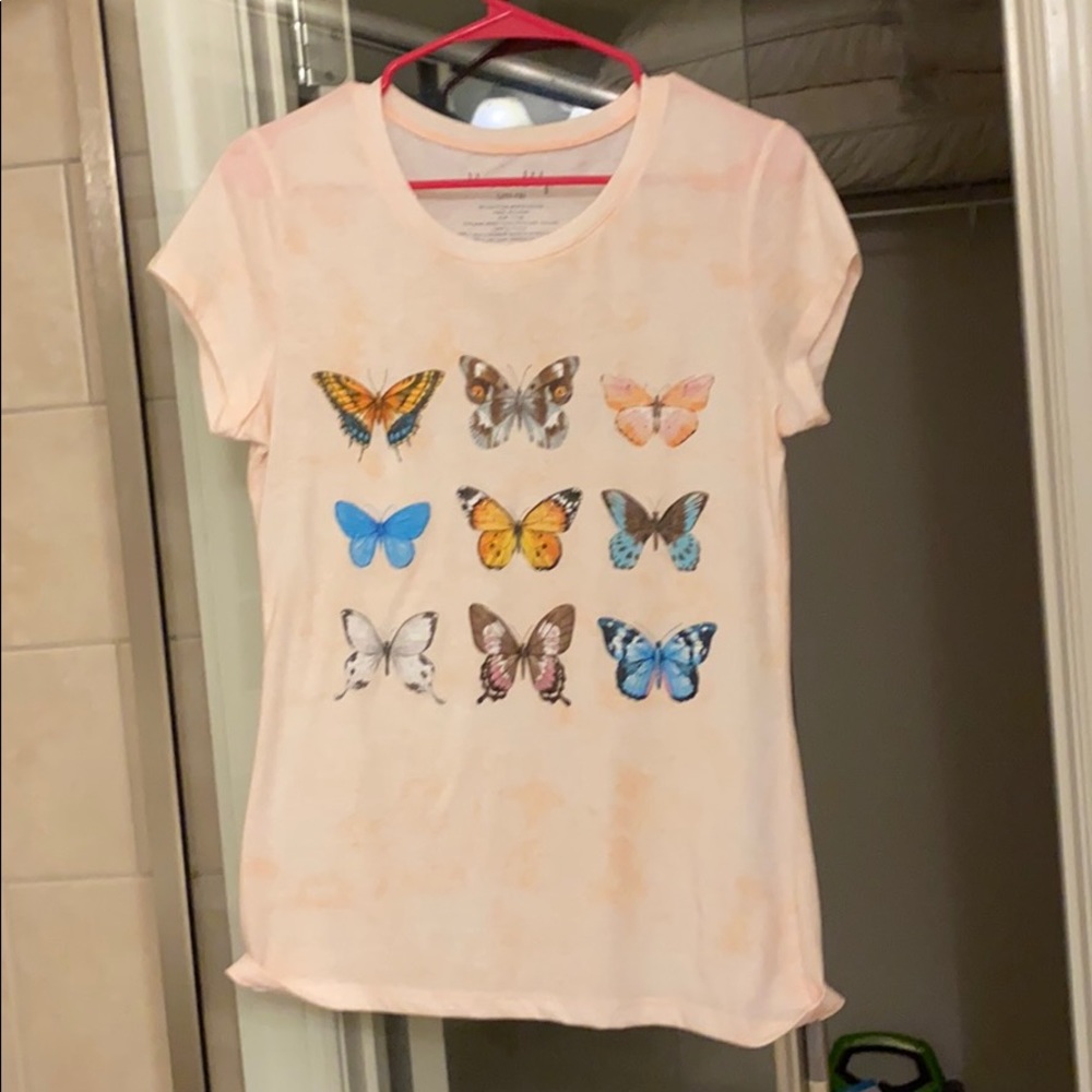 Wound up size 11-13 butterfly graphic tee